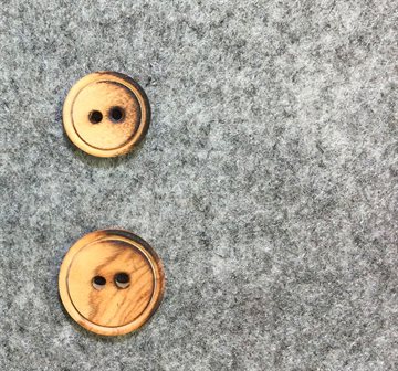 Træ knap 2 huller m. rille 18 mm